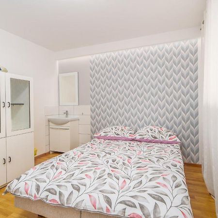 Pod Roza Wiatrow Apartment Kolobrzeg Exterior photo