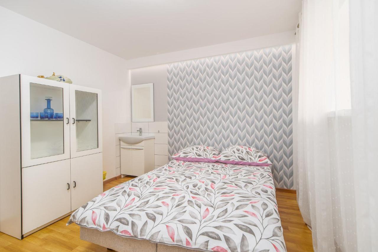 Pod Roza Wiatrow Apartment Kolobrzeg Exterior photo