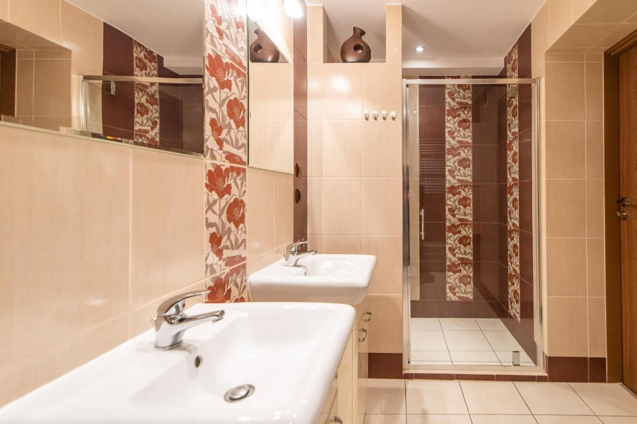 Pod Roza Wiatrow Apartment Kolobrzeg Exterior photo